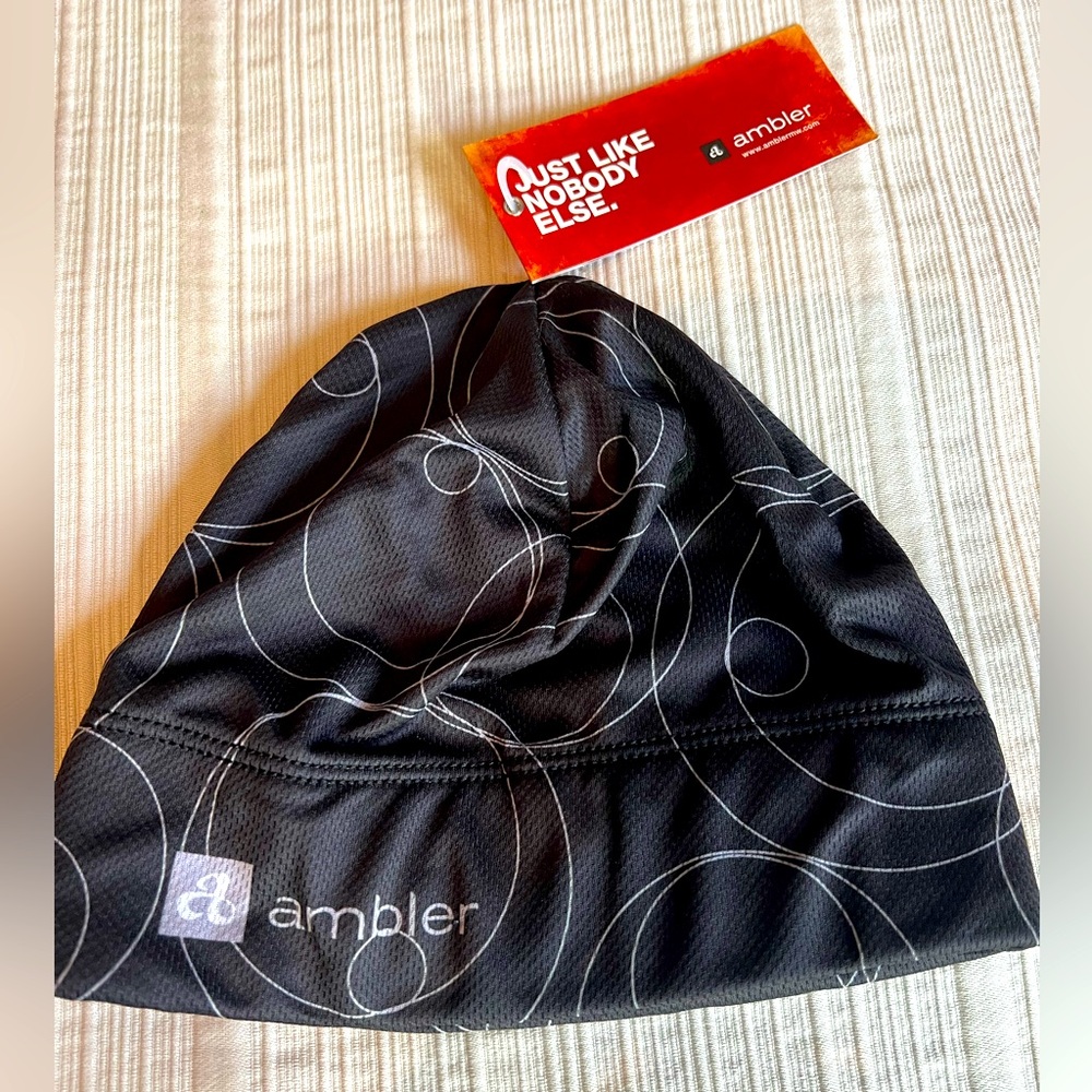 *NWT* Beanie hat